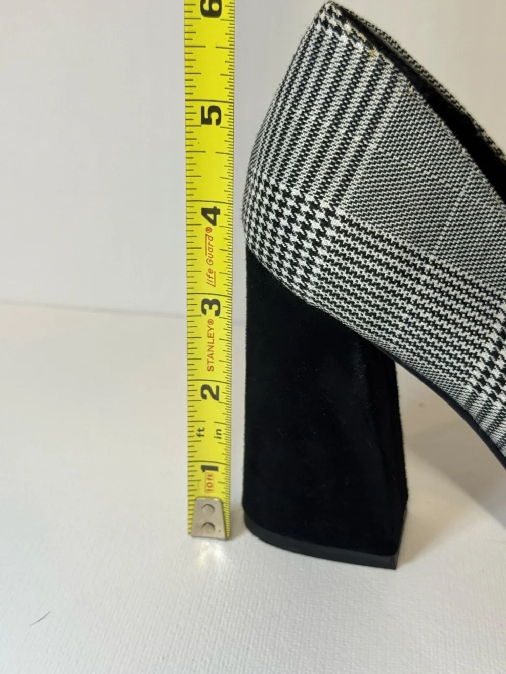 Vince Camuto Plaid Block Heel Pumps Size 6.5 Black White Glen Plaid Pointed Toe